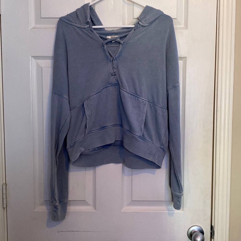 True craft blue cropped hoodie